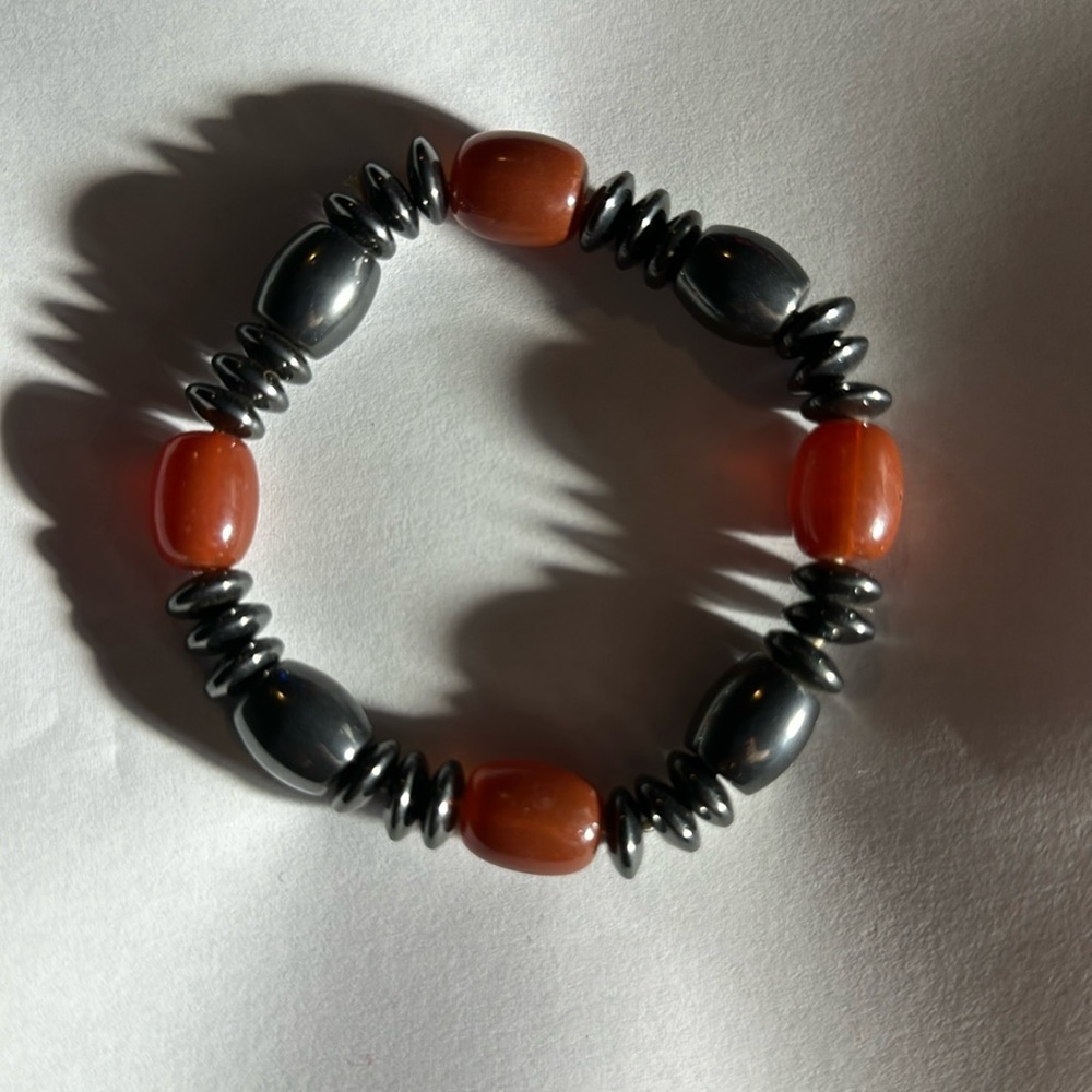 NWOT Hematite Bracelet - Picture 3 of 4